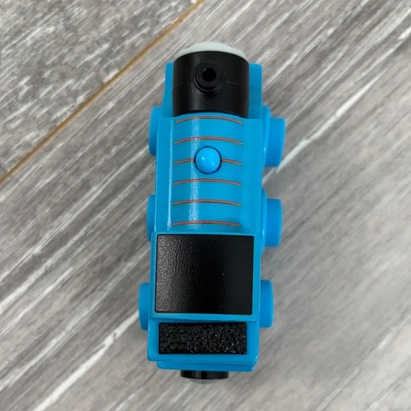 Wooden Thomas - Picture 5 of 8